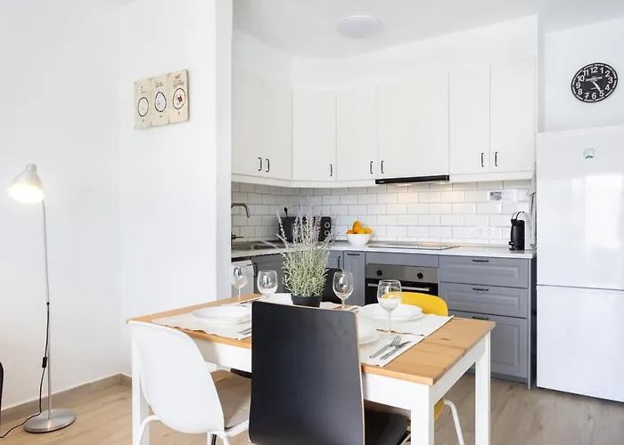 By Sunkeyrents Costa del Silencio