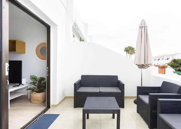 By Sunkeyrents * Costa del Silencio