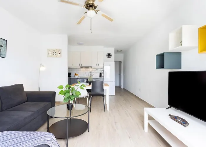 By Sunkeyrents Apartment